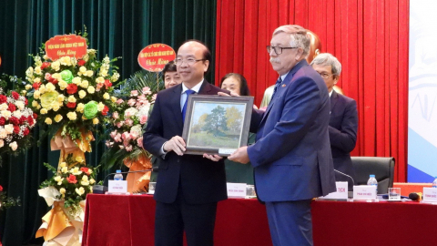 Hội Hữu nghị Nga - Việt chúc mừng Đại hội đại biểu toàn quốc lần thứ VI Hội Hữu nghị Việt - Nga