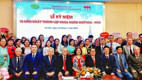 Một thập kỷ giữ nhiệt lò tiếng Nga tại Đại học Kinh doanh và Công nghệ Hà Nội