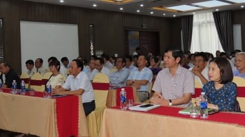Đại diện lãnh đạo tỉnh Quảng Bình và các đại biểu tham dự Hội nghị giao ban lần thứ XV
