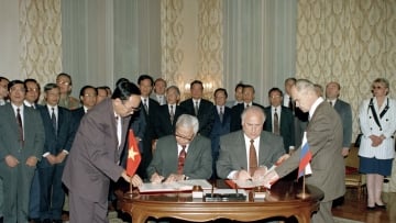 25 лет Договору об основах дружественных отношений между Социалистической Республикой Вьетнам и Российской Федерацией