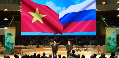 Thủ tướng Nguyễn Xuân Phúc gặp gỡ những người bạn Nga của Việt Nam