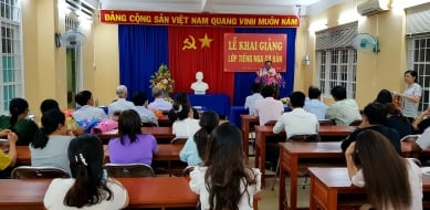 Hội Hữu nghị Việt-Nga tỉnh Phú Yên khai giảng lớp tiếng Nga cơ bản và kết nạp hội viên mới