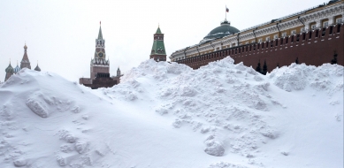 Tuyết rơi rất nhiều, cán mốc lịch sử ở Moskva