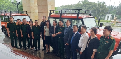 Bàn giao 3 xe ô-tô do Hội người Việt Nam tại LB Nga tặng Cục cứu hộ - cứu nạn