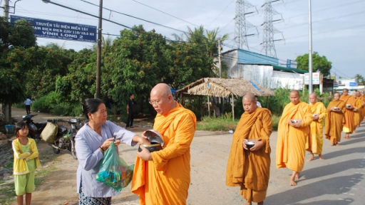 Tìm hiểu bài Kinh 'Phước Cúng Dường' trong Luật Nghi Khất Sĩ