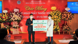 Vietcombank trao tặng 5 tỷ đồng cho Bệnh viện Đa khoa Xanh Pôn