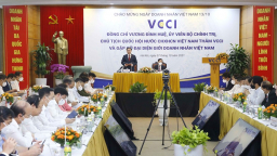 Chủ tịch Quốc hội Vương Đình Huệ: Xem xét điều chỉnh chính sách tài khóa và chính sách tiền tệ vào thời điểm