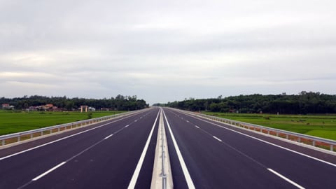 Hướng nào cho tuyến cao tốc Bắc-Nam qua Bình Định?