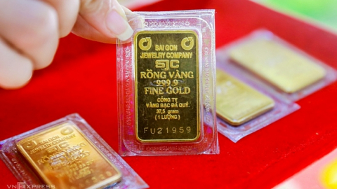 Giá vàng miếng SJC ở mức cao nhất trong 12 tháng qua
