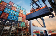 Chính phủ yêu cầu làm rõ giá thuê tàu, container tăng đột biến