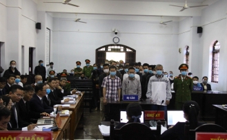 Tạm hoãn phiên tòa xét xử Trịnh Sướng cùng đồng bọn chế xăng giả vì có bị cáo trình giấy chứng nhận tâm thần