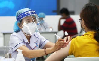 Trung Quốc phát triển vaccine bảo vệ kép trước COVID-19 và bệnh cúm