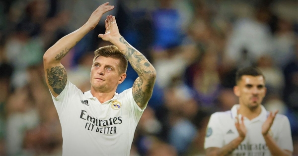 FIFA Online 4: Compare the two seasons of 21UCL and BWC cards of ‘marshal’ Toni Kroos﻿