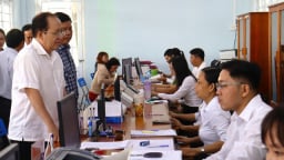 Ưu tiên giải quyết các thủ tục hành chính của người dân, đảm bảo thông suốt