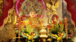 An Giang: Hàng ngàn người trang nghiêm dự nghi lễ tắm Bà Chúa Xứ Núi Sam