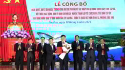 Phó Chủ tịch Quốc hội Lê Minh Hoan dự lễ công bố sáp nhập tỉnh Cà Mau - Bạc Liêu