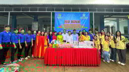Tuổi trẻ Trường Đại học Nam Cần Thơ xung kích, tình nguyện và tri ân