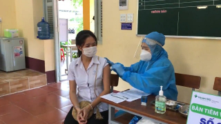 Cần Thơ khẩn trương tiêm vắc-xin ngừa Covid-19