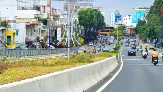 Cầu Quang Trung sạch đẹp sau phản ánh của Nhịp sống miền Tây online