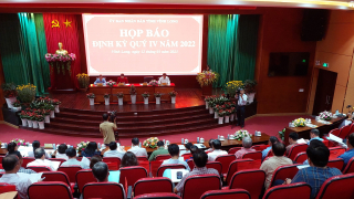 Vĩnh Long: Họp báo định kỳ cung cấp thông tin cho báo chí