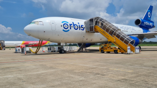 Video: Cần Thơ ra mắt Bệnh viện bay Orbis 2023 - Mang lại 