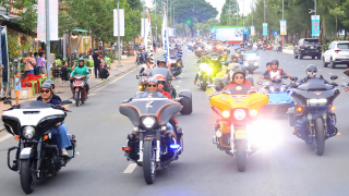 Hàng ngàn lượt khách đến tham quan và giao lưu tại Đại hội Moto Cần Thơ năm 2023