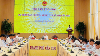 Tọa đàm khoa học “Dự thảo lần 1 Quyển Kinh tế và Xã hội Cần Thơ”