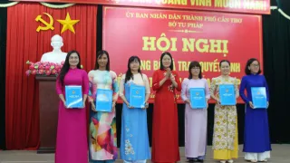Sở Tư pháp Cần Thơ trao quyết định bổ nhiệm các trưởng phòng, Trung tâm trực thuộc