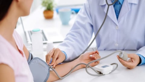 Toàn dân sẽ được khám sức khỏe định kỳ miễn phí từ năm 2026