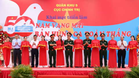 Cần Thơ: Khai mạc triển lãm “50 năm vang mãi bản hùng ca toàn thắng”