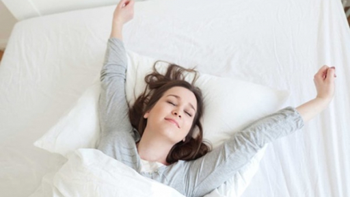 Cơ thể thay đổi thế nào nếu ngủ trước 22h giờ tối, dậy lúc 5 giờ sáng?
