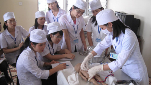 Lương cao đang chờ 200 ứng viên điều dưỡng tại CHLB Đức