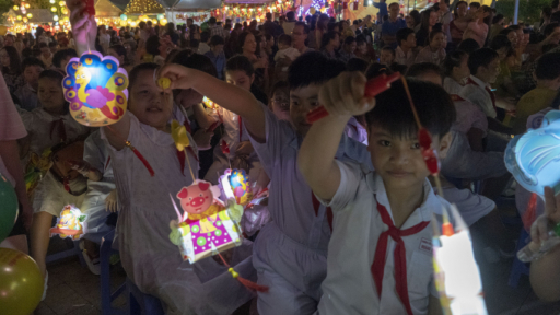 Chiếc bánh Trung thu  của những mùa trăng năm cũ