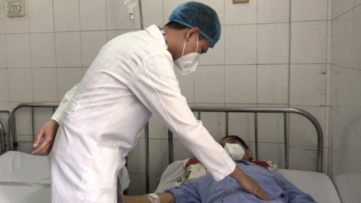 Cần Thơ: Can thiệp nội mạch cứu sống bệnh nhân bị vỡ phình động mạch vị tá tràng nguy kịch