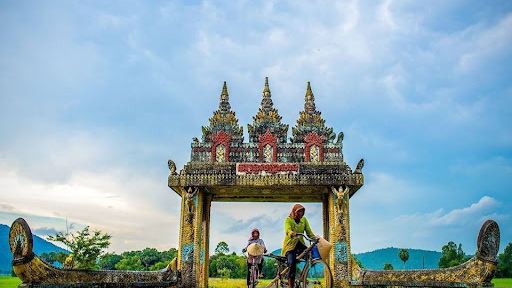 Cổng trời chùa Kon Kas - địa điểm check in nổi tiếng của giới trẻ ở An Giang