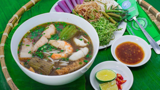 Nồng nàn hương vị bún mắm miền Tây sông nước