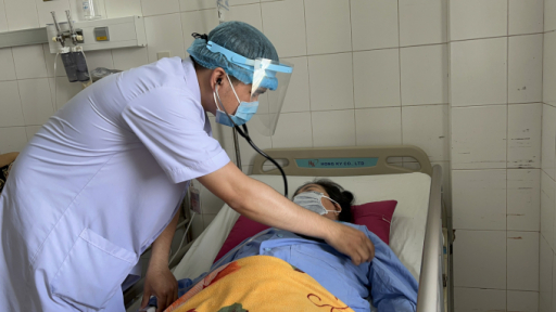 Cần Thơ: 60 phút can thiệp cầm máu xuất huyết tự phát bệnh nhân Covid-19 nặng