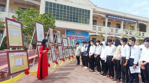 Cà Mau tổ chức chuyên đề trưng bày “Hoàng Sa – Trường Sa những bằng chứng lịch sử, pháp lý của Việt Nam”