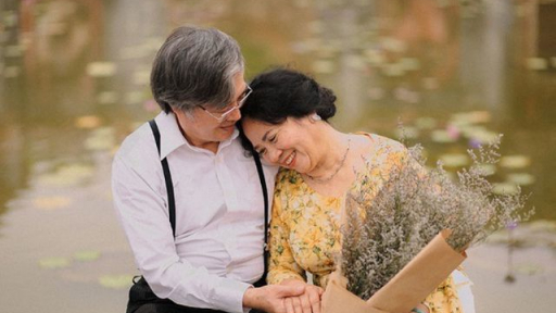 Vợ chồng ngoài miệng ghét bỏ, trong tâm không rời