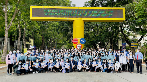 Học sinh tại ĐBSCL tham gia trải nghiệm làm sinh viên Đại học Trà Vinh