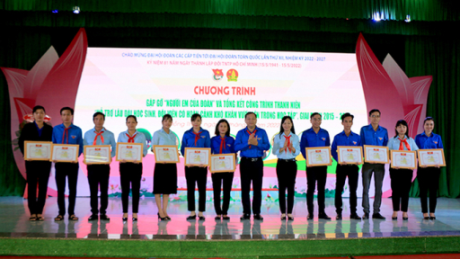 Đồng Tháp: Hơn 900 học sinh có hoàn cảnh khó khăn được hỗ trợ lâu dài
