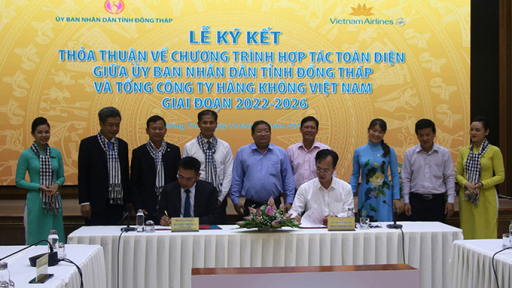 Đồng Tháp ký kết hợp tác với Vietnam Airlines