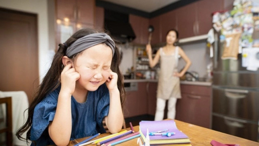 Điều gì xảy ra khi trẻ bị so sánh với “con nhà người ta”?
