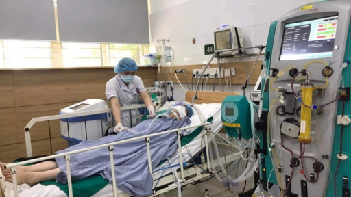 Cô gái 20 tuổi hôn mê sâu nguy kịch do hút thuốc lá điện tử