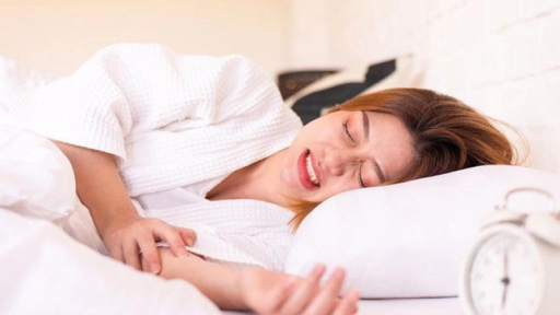 Vì sao có hiện tượng nghiến răng khi ngủ?
