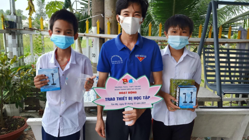 Tấm gương nghị lực và khát vọng cống hiến cho sự nghiệp “trồng người”
