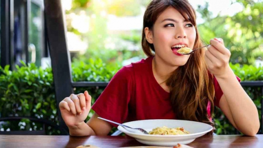 Vì sao ăn nhiều vẫn thấy đói?