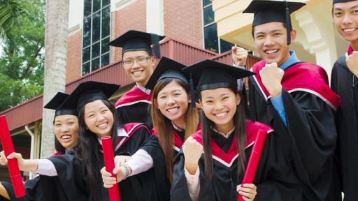 Chọn ngành nghề cho tương lai: Theo đam mê hay xu thế 
