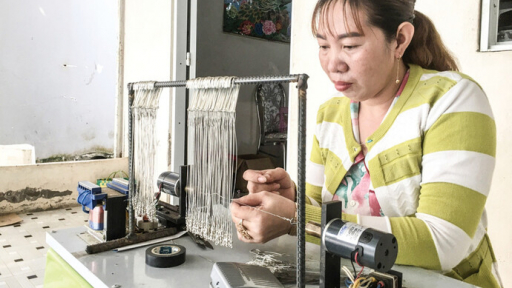 Cần Thơ: Nghề làm móc câu thu hút lao động