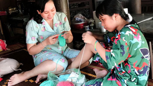 Làm gương để dạy trẻ
